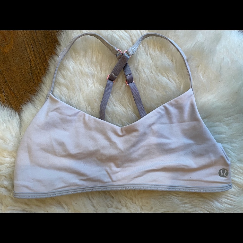 Lululemon sports bra